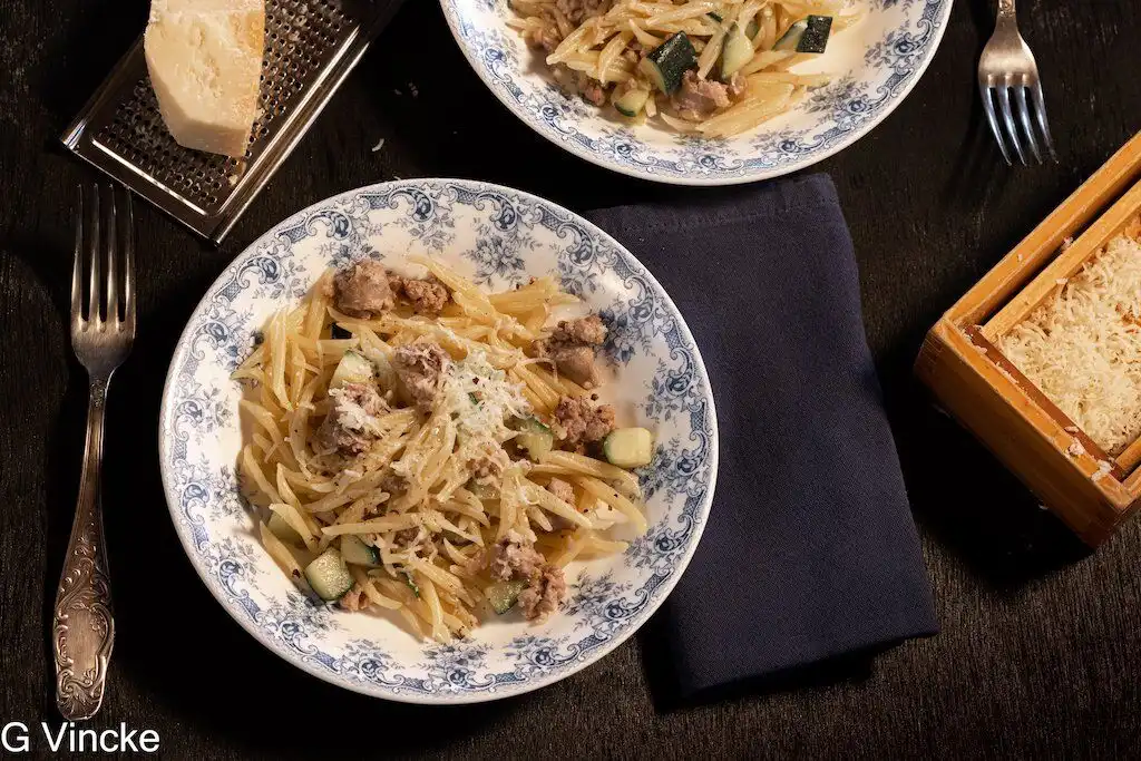 Trofie con zucchine e salsiccia